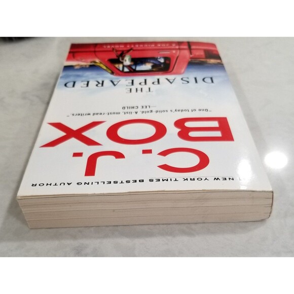 The disappeared by C. J. box paperback first printing 2018 - Picture 8 of 9